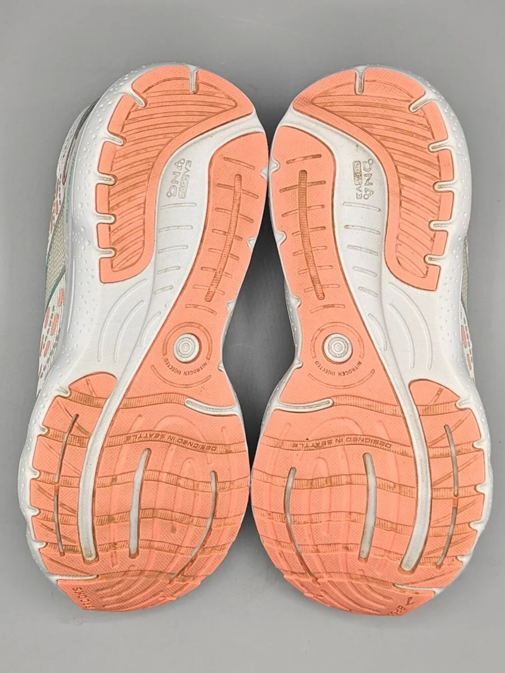 Brooks Glycerin 20 Oyster Latigo Bay Coral Running Shoes US Women's 7 B